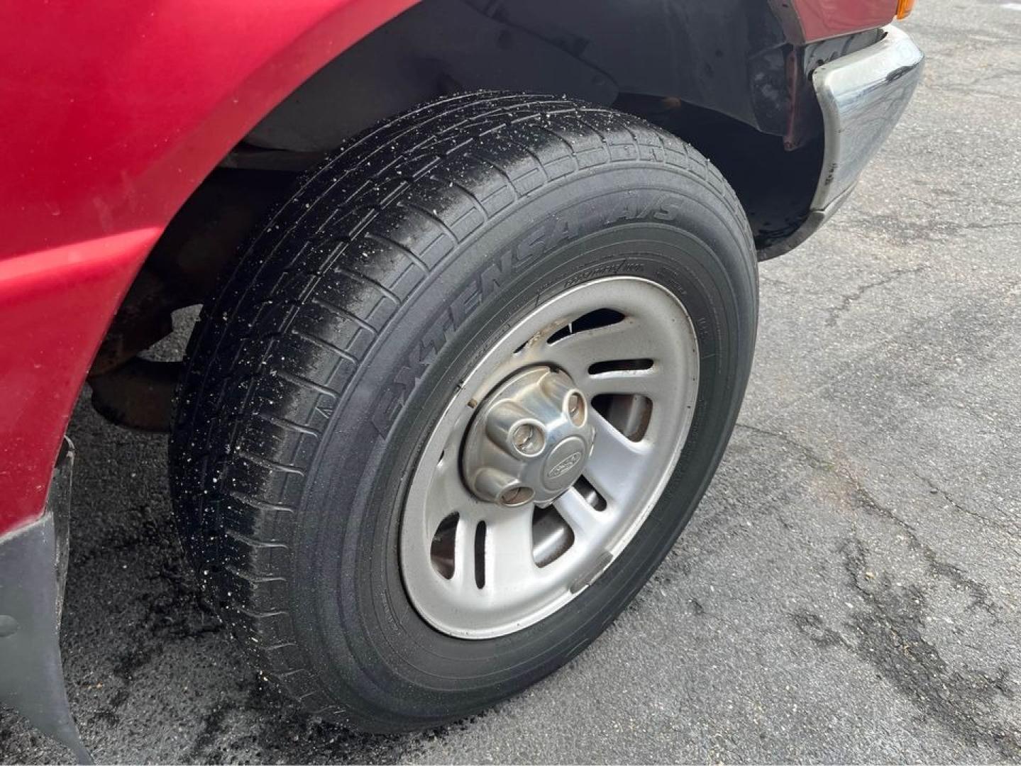 1999 Red /Gray Ford Ranger XL (1FTYR14C9XT) with an 2.5 4 Cylinder engine, 5 Speed Manual transmission, located at 5700 Curlew Drive, Norfolk, VA, 23502, (757) 455-6330, 36.841885, -76.209412 - -1999 Ford Ranger 5 Speed Manual 146k -2.5 4 cylinder extended cab -Runs and drives great -Clearcoat faded on front and hood -New state inspection -Ready for a new owner -VADLR - Photo#8